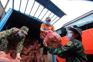 Phương Trang tiếp tục hỗ trợ vật tư y tế, vận chuyển nông sản 