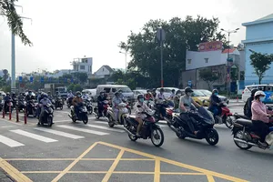 Nóng: Sở GTVT TP.HCM đề xuất cho xe cá nhân được đi đến 4 tỉnh kế cận