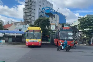 Người dân thất vọng khi nhiều tuyến xe liên tỉnh chưa được chạy