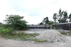 Cận cảnh tuyến đường nghìn tỉ tạm dừng thì công