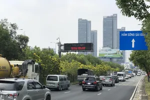 TP.HCM xuất hiện bảng điện tử kiểm tra tốc độ