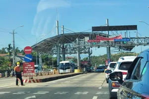 Đường lên TP Đà Lạt kẹt cứng