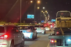 Cao tốc TP. HCM - Long Thành - Dầu Giây lại ùn ứ