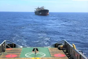 Quân chủng Hải quân điều tàu kéo tàu Pacific 07 bị hỏng máy trên biển