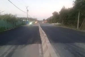 Đã sửa xong hố 'tử thần' trên đường Võ Chí Công, TP Thủ Đức