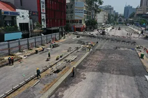 TP.HCM: Dân vui vì rào chắn đường Lê Lợi được tháo dỡ