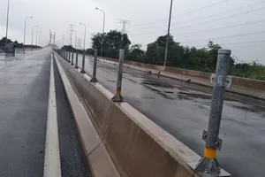 Cao tốc Bến Lức - Long Thành chưa xong đã bị trộm cắp