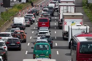 Châu Âu cấm bán ô tô đốt trong vào năm 2035