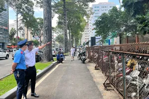 Bệnh viện Răng Hàm Mặt bị nhắc nhở phải hoàn trả vỉa hè