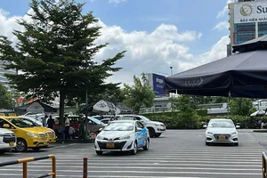 UBND TP.HCM ra công văn khẩn về bãi đậu xe dịp tết tại sân bay Tân Sơn Nhất