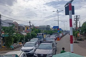 Né tắc đường gặp kẹt phà: Sở GTVT TP.HCM lên tiếng