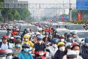 Ngày khai giảng, TP.HCM ùn tắc nhiều tuyến đường