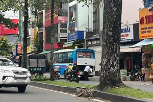 Cấm dừng, đỗ xe hàng loạt tuyến đường ở quận 5, TP.HCM từ 1-2
