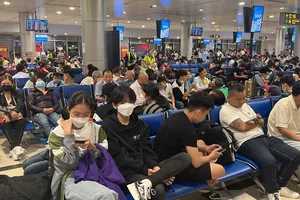 Sân bay Tân Sơn Nhất đón lượng khách kỷ lục