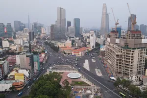Lộ diện 'hoa sen' khổng lồ ở ga trung tâm Bến Thành, metro số 1