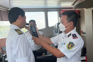 TP.HCM: Kiểm tra nồng độ cồn lái tàu cao tốc, phà... 