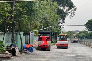 Tuyến đường tạm trong dự án Trần Quốc Hoàn - Cộng Hòa dần thành hình
