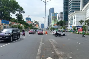 Mở lại nút giao Tôn Đức Thắng - Nguyễn Du để giảm kẹt xe