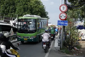 Ảnh: Cầu Phước Long, TP.HCM rục rịch thi công trở lại