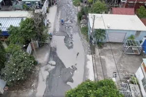 Khẩn trương, sửa chữa bảo trì đường Bưng Ông Thoàn, TP Thủ Đức