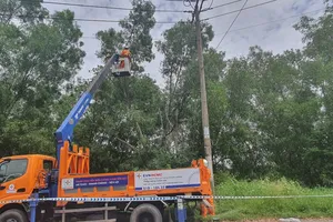 Ngành điện TP.HCM đảm bảo an toàn điện mùa mưa