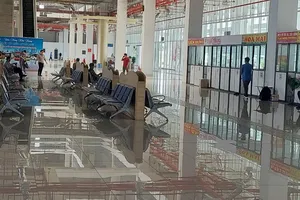 Đường phố TP.HCM 'vắng lạ' ngày cuối nghỉ lễ