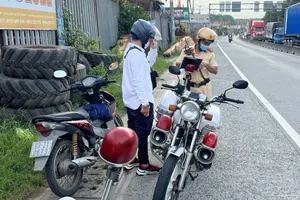 Mạnh tay xử phạt xe chạy ngược chiều