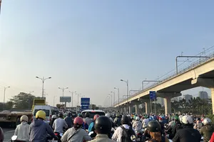 Kiểm điểm đơn vị thi công để xảy ra ùn ứ giao thông tại khu vực cầu Rạch Chiếc