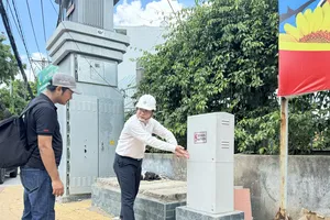 Nhiều giải pháp bảo đảm an toàn cho người sử dụng điện mùa mưa bão