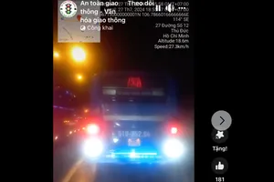 Đề nghị CSGT TP.HCM xử lý tài xế xe buýt độ đèn led