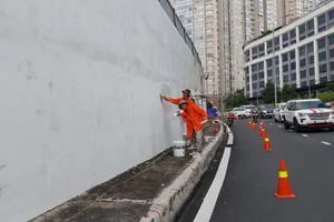 Hàng loạt hầm chui, dạ cầu ở TP.HCM được khoác áo mới