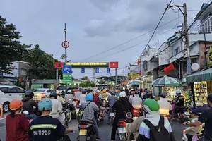 Người dân về nghỉ lễ 2-9, cửa ngõ phía Đông TP.HCM dần đông đúc