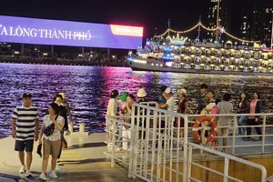 Đề xuất làm bến tàu đưa khách bằng đường sông kết nối ga metro số 1