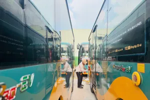 TP.HCM: Đến năm 2030 chuyển đổi 100% xe buýt điện, xử lý pin thế nào?