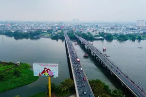 Cấm xe ô tô lưu thông qua cầu Bình Triệu 1 để nâng tĩnh không cầu