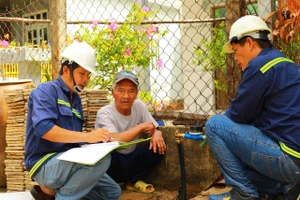 SAWACO gắn 80 đồng hồ nước theo nguyện vọng của người dân