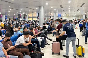 Ngày cuối cùng của năm, sân bay Tân Sơn Nhất vẫn đón đưa hơn 100.000 hành khách 