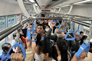 Dịp Tết, mỗi ngày metro số 1 thu hơn 1 tỉ đồng