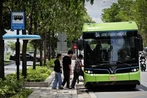 Nhiều tài xế xe buýt có giấy phép lái xe hạng D phải thi nâng hạng