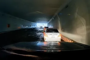 Yêu cầu báo cáo việc hầm chui Nguyễn Văn Linh - Nguyễn Hữu Thọ bị ngập