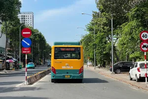 Xe buýt xanh kết nối metro số 1 thiếu điểm dừng