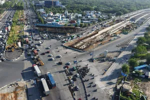Nút giao An Phú và Mỹ Thủy đang tăng tốc nhưng vẫn chậm