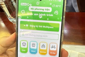 Sử dụng ứng dụng MultiGo để đi xe buýt, metro và buýt đường sông ở TP.HCM