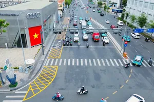 Xuất hiện vạch mắt võng tại giao lộ Lê Duẩn - Tôn Đức Thắng