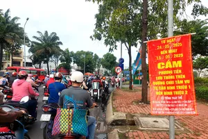 Tạm đóng đường Tầm Vu để nâng tĩnh không cầu Bình Triệu 1