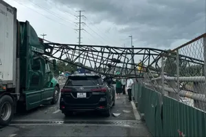 TP.HCM chỉ đạo nóng về sự cố sập cần cẩu tại dự án nút giao Mỹ Thủy