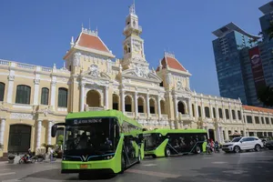 Cán bộ từ Bình Dương, Bà Rịa-Vũng Tàu về TP.HCM làm việc sẽ được đưa rước miễn phí