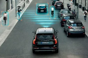 Chủ xe ô tô nên trang bị 5 công nghệ an toàn này