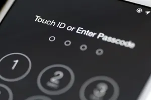 Apple trả lời như thế nào việc iPhone có thể bị bẻ khóa?