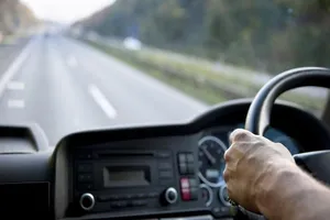 3 thiết bị cảnh báo buồn ngủ khi lái xe